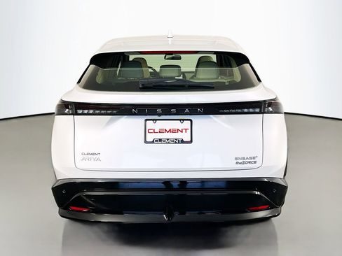 Used 2023 Nissan Ariya AWD image 8