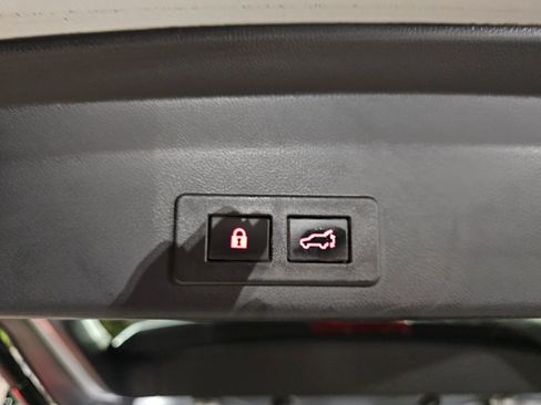 Used 2021 Subaru Ascent Premium w/ Sport Package image 31