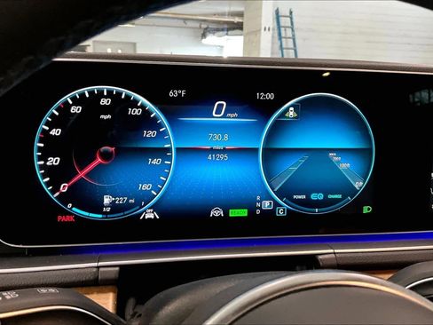 Used 2023 Mercedes-Benz GLS 450 4MATIC image 24