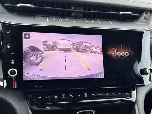 New 2026 Jeep Grand Cherokee Altitude AWD/4WD image 24