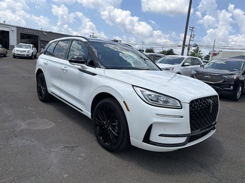 Certified 2023 Lincoln Corsair Reserve w/ Equipment Group 201A AWD/4WD image 7