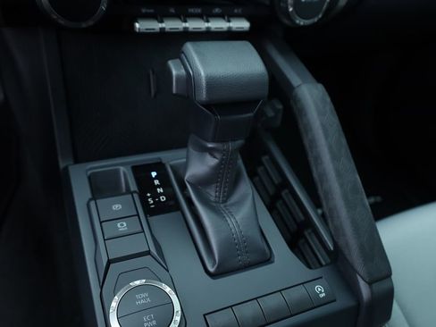 Used 2025 Toyota Tacoma SR5 image 10