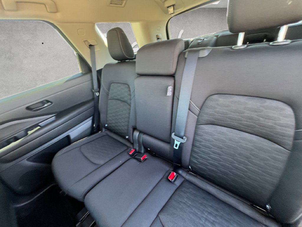Used 2024 Nissan Pathfinder SV FWD image 22