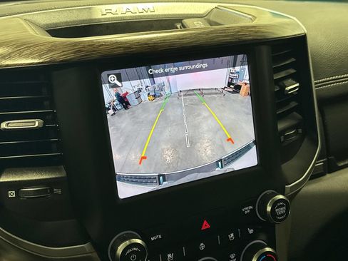 Used 2020 RAM 1500 Laramie AWD/4WD image 28