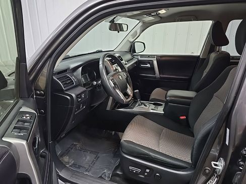 Used 2019 Toyota 4Runner SR5 AWD/4WD image 29