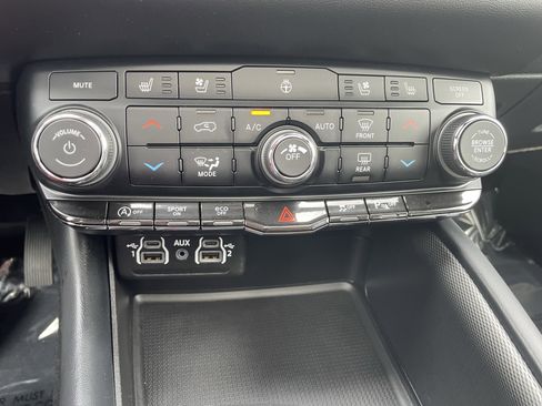 Used 2024 Dodge Durango GT image 20