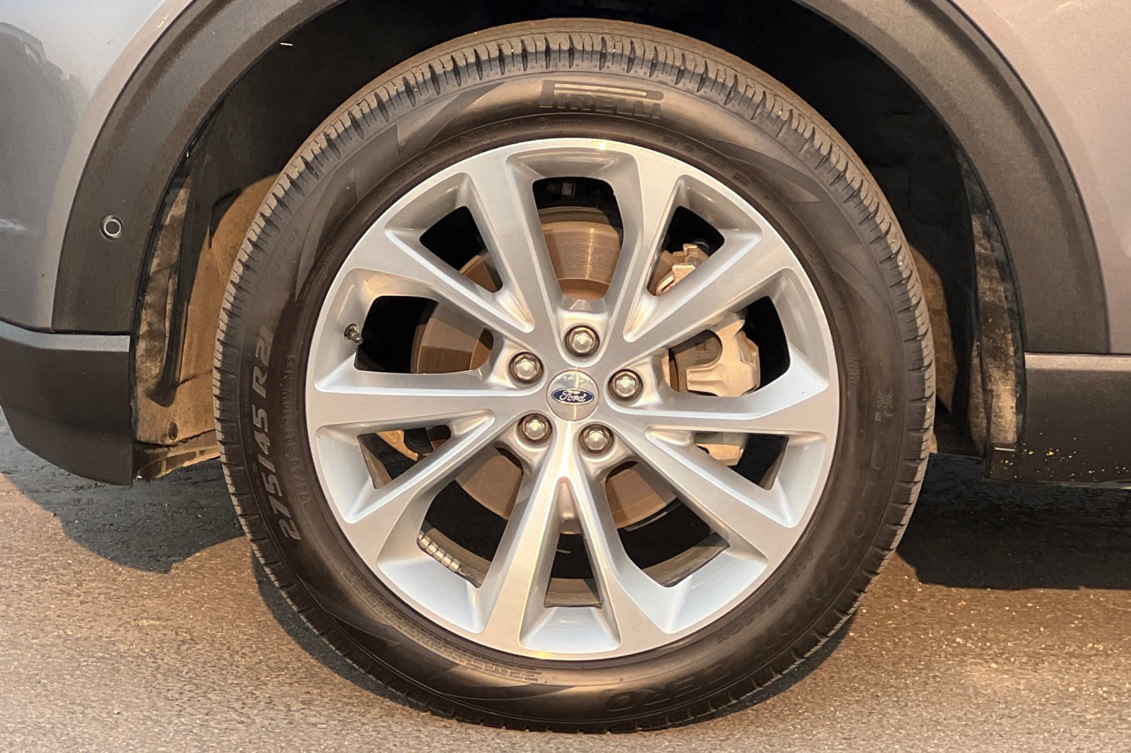 Used 2022 Ford Explorer Platinum w/ Equipment Group 601A AWD/4WD image 29