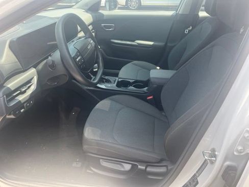 Certified 2025 Kia K4 FWD image 13