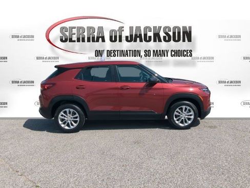 Used 2024 Chevrolet TrailBlazer LS w/ LS Confidence Package FWD image 10