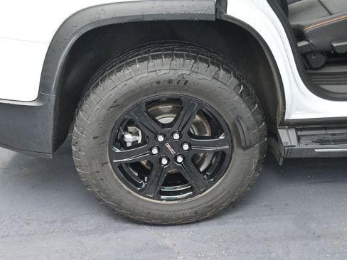 Used 2023 GMC Acadia AT4 w/ LPO, 'HIT The Road' Package AWD/4WD image 40