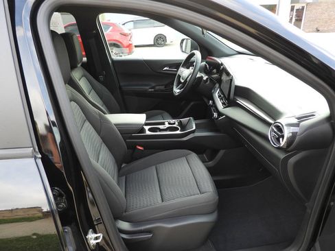 Used 2026 Chevrolet Equinox LT w/ LPO, Floor Liner Package AWD/4WD image 33