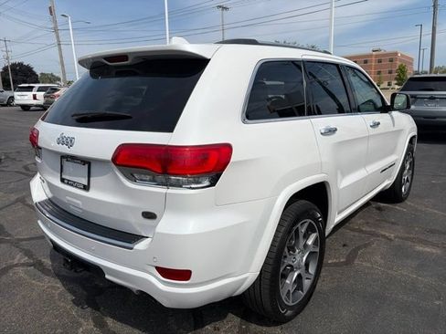 Used 2019 Jeep Grand Cherokee Overland AWD/4WD image 3