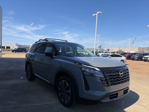 New 2026 Nissan Pathfinder Platinum image 6
