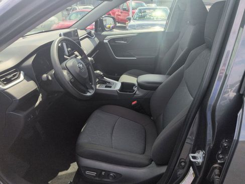 Certified 2025 Toyota RAV4 XLE AWD/4WD image 9