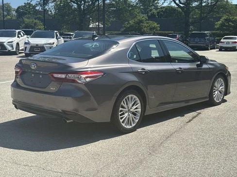 Used 2018 Toyota Camry XLE w/ Driver Assist Package FWD image 5