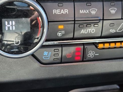 Used 2018 Ford Expedition Limited w/ Equipment Group 302A image 22