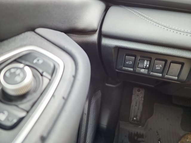 Used 2025 Subaru Outback Touring AWD/4WD image 18