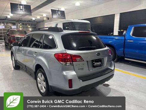 Used 2014 Subaru Outback 2.5i AWD/4WD image 6