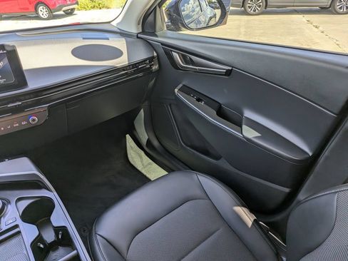Certified 2025 Kia EV6 Light RWD image 12
