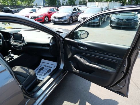 Used 2019 Nissan Altima 2.5 S FWD image 22