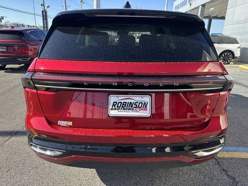 New 2026 Lincoln Nautilus Reserve image 4