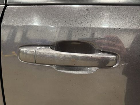 Used 2017 Dodge Grand Caravan SE image 11