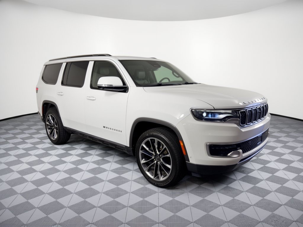 Used 2022 Jeep Wagoneer Series III w/ Premium Group I AWD/4WD image 7