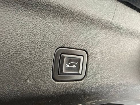 Used 2022 GMC Yukon XL Denali w/ Max Trailering Package AWD/4WD image 7