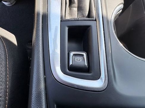 Used 2024 Chevrolet Equinox LT FWD image 21