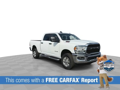 Used 2024 RAM 2500 Big Horn AWD/4WD image 2