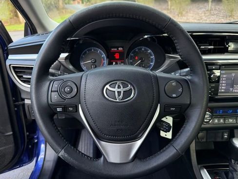 Used 2015 Toyota Corolla S image 14