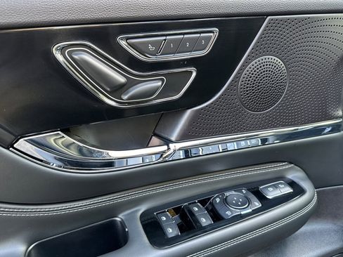 Used 2025 Lincoln Corsair Grand Touring w/ Equipment Group 301A image 11