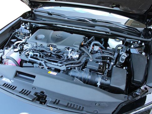 Used 2025 Toyota Camry XLE FWD image 45