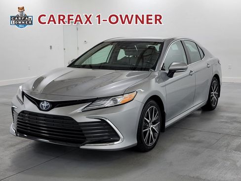 Certified 2024 Toyota Camry XLE w/ Cold Weather Package FWD image 4