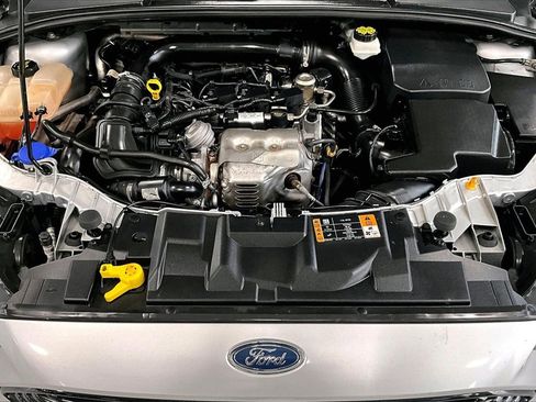 Used 2017 Ford Focus SE image 9