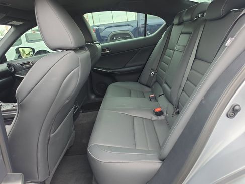 Used 2023 Lexus IS 500 RWD image 11