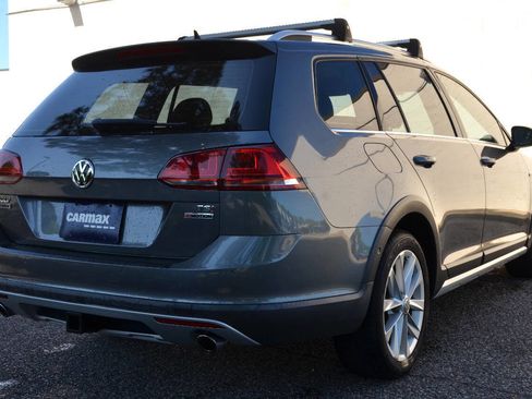 Used 2017 Volkswagen Golf Alltrack SE image 7
