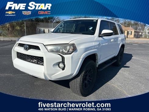 Used 2017 Toyota 4Runner SR5 image 1