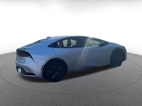 Used 2025 Toyota Prius LE image 12