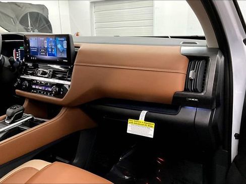 New 2026 Nissan Pathfinder Platinum image 38