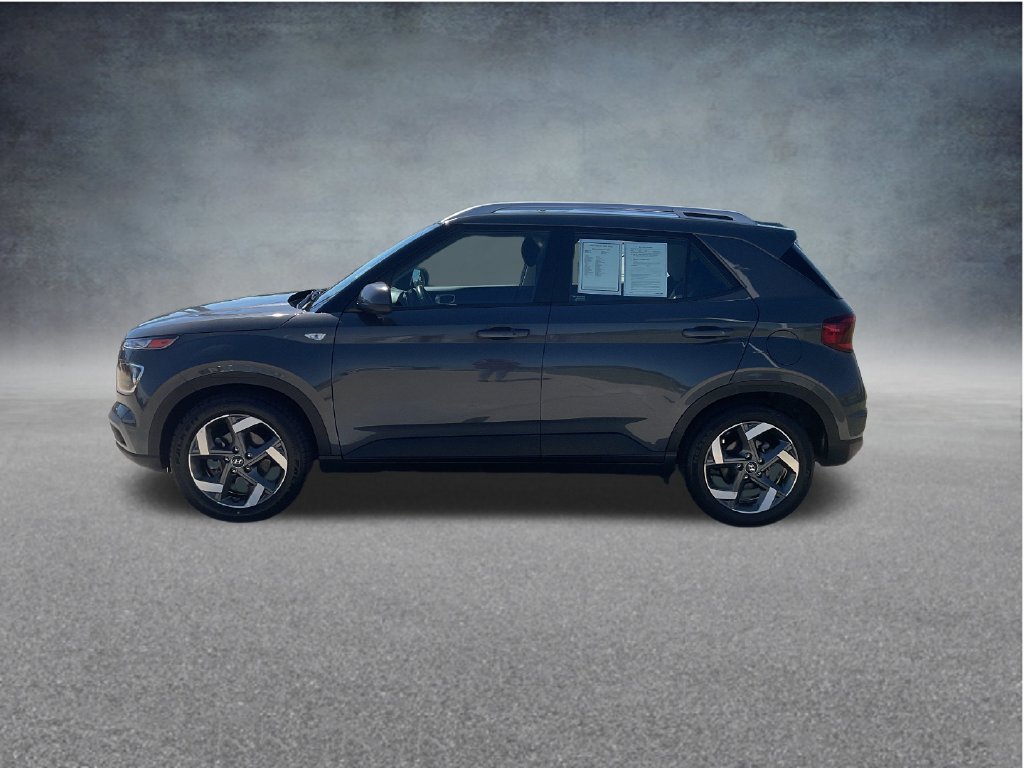 Used 2025 Hyundai Venue SEL FWD image 4