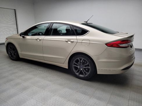 Used 2018 Ford Fusion SE w/ Equipment Group 201A FWD image 3