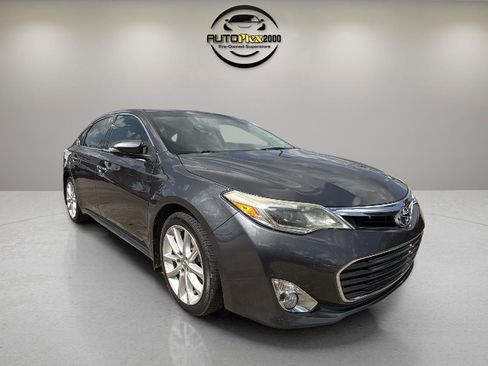 Used 2013 Toyota Avalon image 2