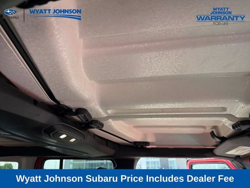 Used 2025 Jeep Wrangler Unlimited Sahara AWD/4WD image 39