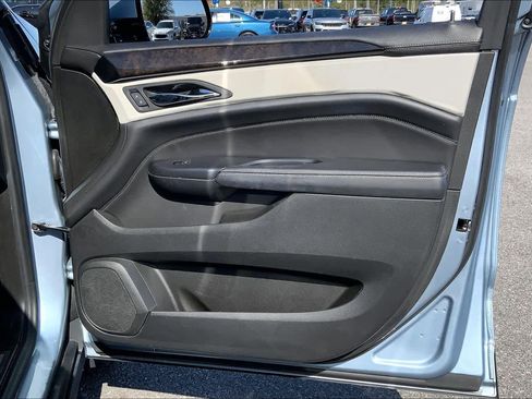 Used 2014 Cadillac SRX Luxury w/ Driver Awareness Package image 23