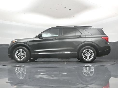 Used 2022 Ford Explorer XLT RWD image 56