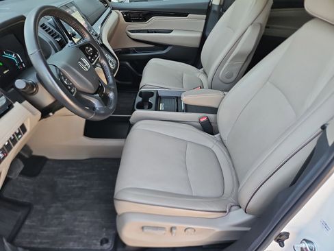 Used 2024 Honda Odyssey Elite image 13