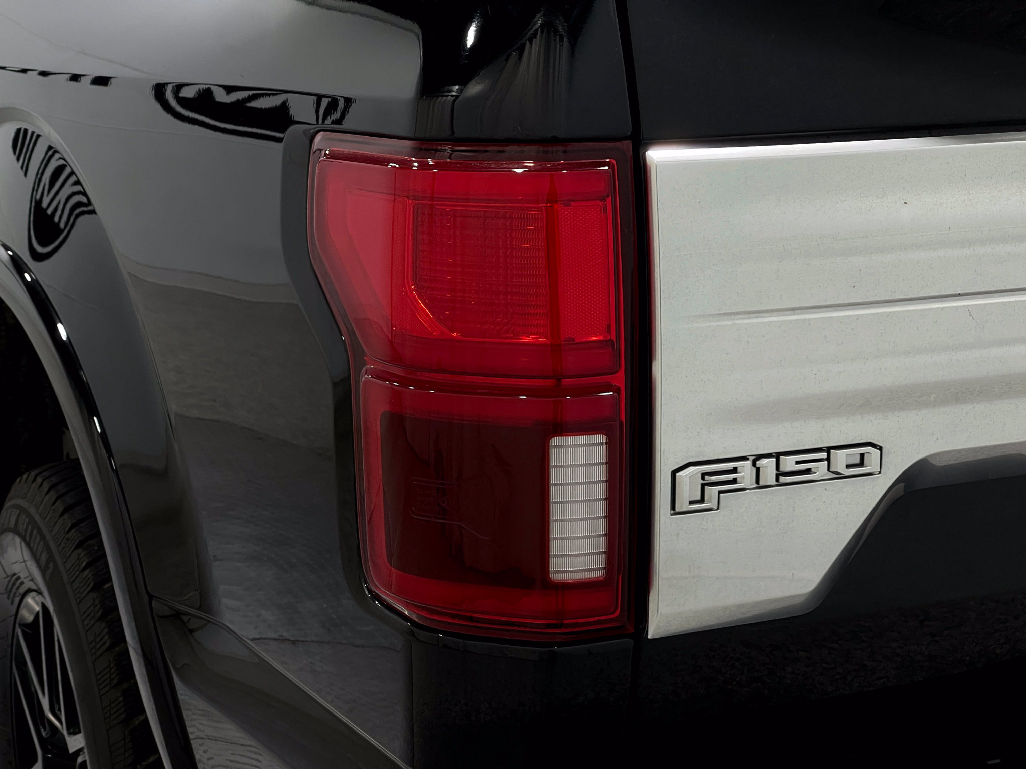 Used 2020 Ford F150 Limited AWD/4WD image 34