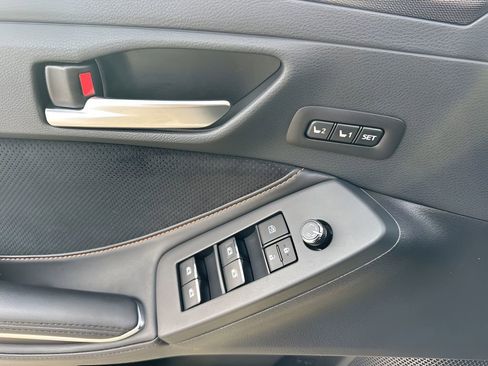 Used 2019 Toyota Avalon Touring image 28