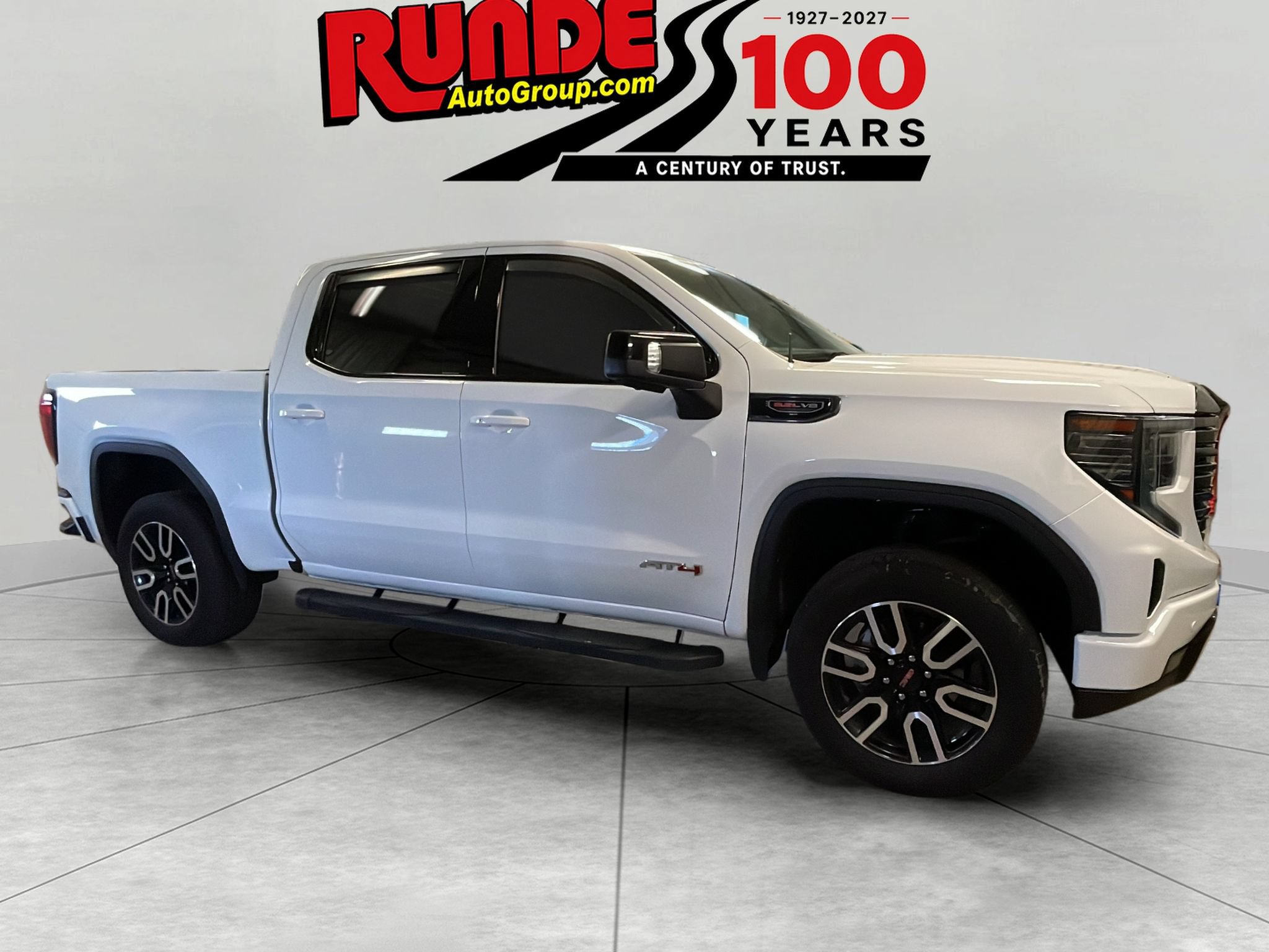 Used 2023 GMC Sierra 1500 AT4 w/ AT4 Preferred Package AWD/4WD image 8